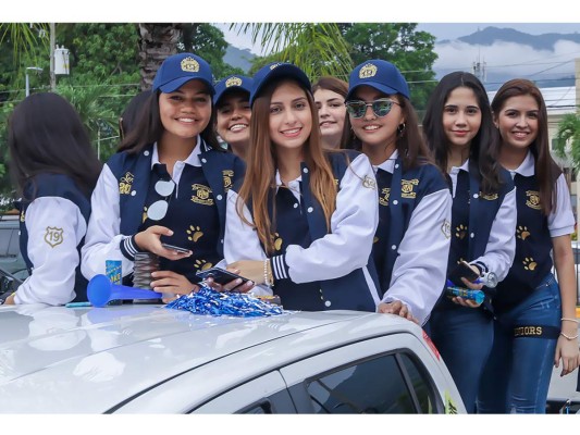 Así fue el seniors entrance de la Academia Americana