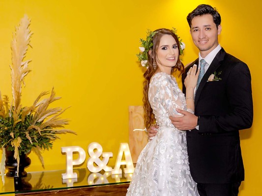 Alejandro Martínez y Paola Pineda se casan por lo civil