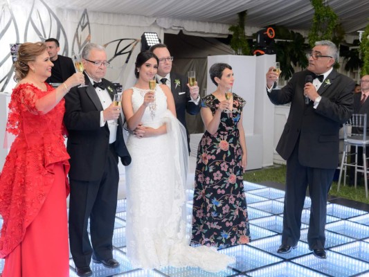 La boda de Alfredo Tábora y Laura Morales