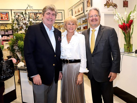 Inauguración de Danaé Perfumería