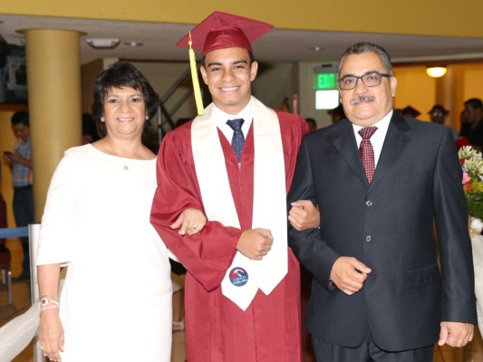 Graduación de CEAD Christian School