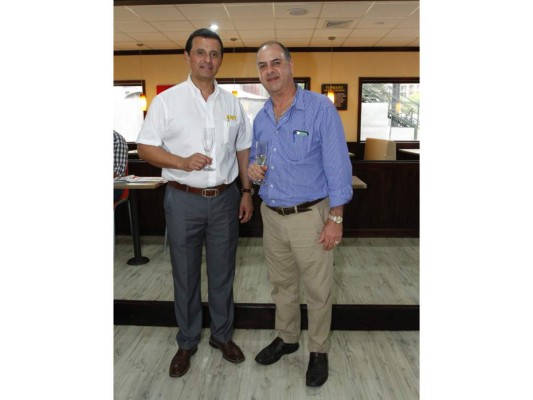 Brindis por el nuevo Wendy's Circunvalación