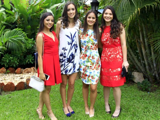 Emotivo senior breakfast de la International School