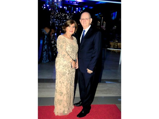 Elegante recepción para Jacobo y Nathalie Handal  