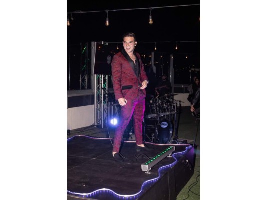 Eduardo Castillo lanza su disco 'CASTELO'