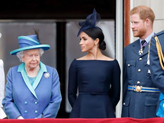 El acto de la Reina Isabel II que provocó la renuncia Harry y Meghan  