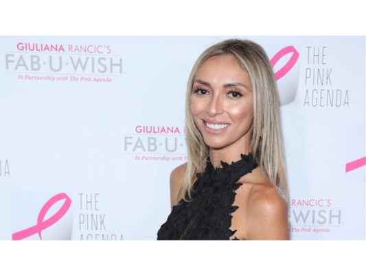 Giuliana Rancic<br/>Diagnosticada en 2011 a la edad de 26 años, Su plan de tratamiento incluyó lumpectomías iniciales, seguidas de una mastectomía doble más adelante.<br/>