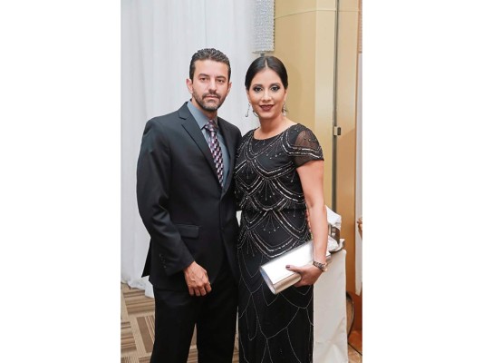 Juan Jaar y Lisa Hepburn celebran fiesta nupcial  