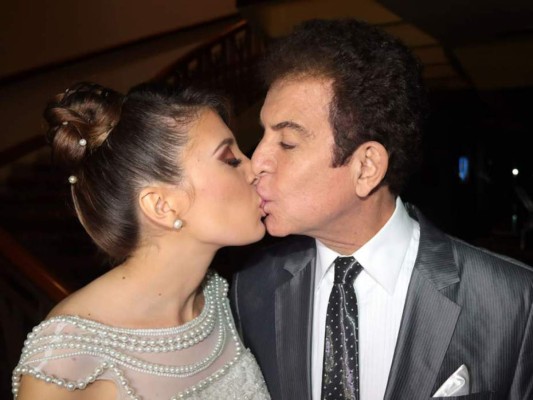 Iroshka Elvir, quien fue coronada Miss Honduras Universo, se casó con el presentador de televisión y analista deportivo Salvador Nasralla
