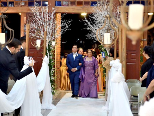 La boda religiosa de Erick Anchecta y Ana Gabriela Mayes