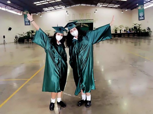 Susan Godoy y Jennifer Rivera