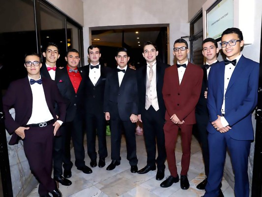 Prom de la Estancia School