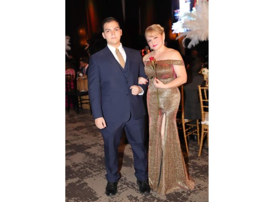 Los Seniors de la Dowal School 2019 celebran su Prom al estilo años 20s