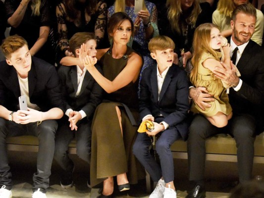David y Victoria Beckham dan bienvenida a un 'bebé'