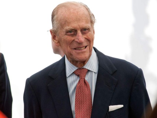 El anuncio oficial de la muerte del duque de Edimburgo será transmitido por la cadena televisiva BBC; si fallece en la noche, solo se hará oficial a las 8 am por ese mismo medio.