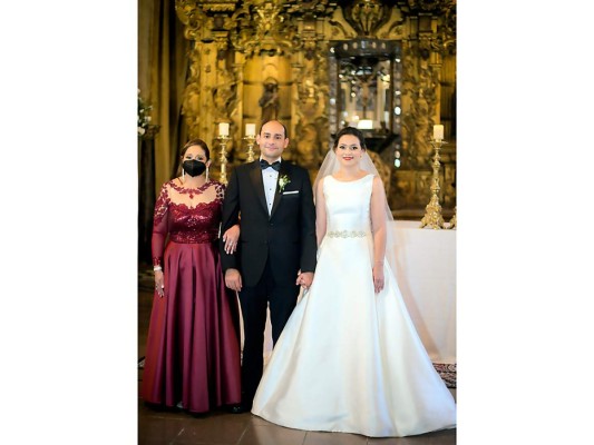 La boda de Azaria Martínez y Fernando Torres
