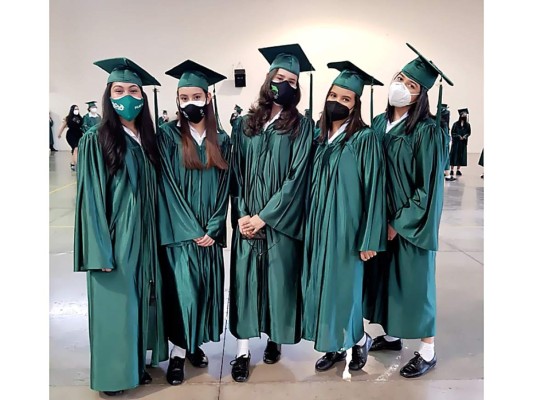 Andrea Bustillo, Any Velásquez, Aline Sierra, Andrea Alcerro y Ania Granadino