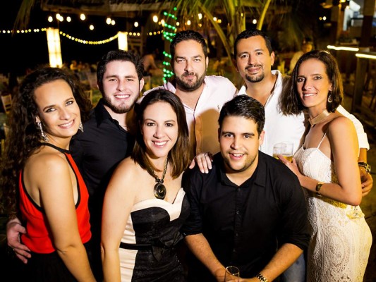 Farrah Ebanks, Víctor Vega, Elena González, Emilio Maldonado, Tessa Ebanks, Samuel Rivera Rivera