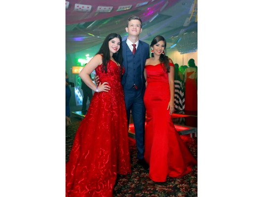 La fiesta Prom de la EIS 2017