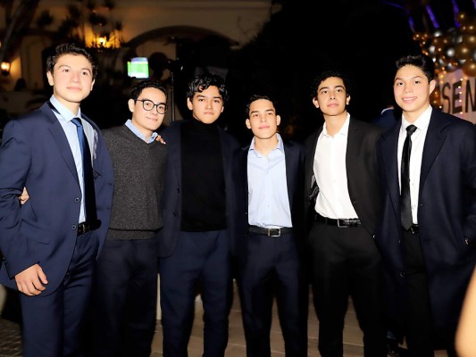 Saúl Elvir, Joaquín Torres, Ricardo García, Leonardo Fernández, Darwin Romero y Ángel Bustillo
