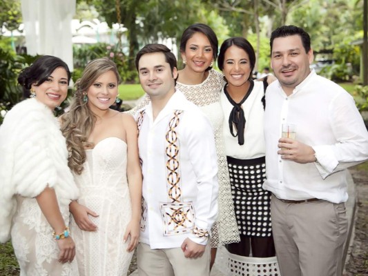 Konan Morales y Rossie Umaña se casan  