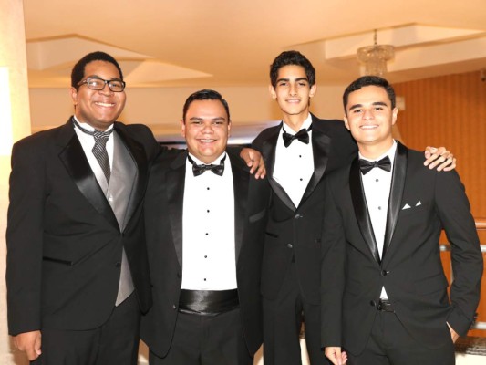 Patricio Nelson, Ricardo Sanchez, Segio Caceres y Paolo Rodriguez