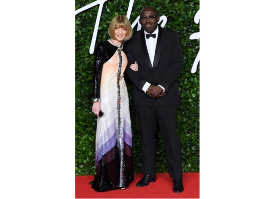Anna Wintour junto con el Director de la edición Britanica de Vogue, Edward Enninful.