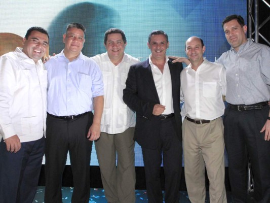 Alegre despedida para Boyce Lloyd  