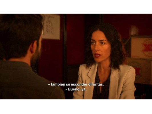 'Todo terreno'. Esa es la frase más exacta para describir a Paulina, ella está dispuesta a lo que sea, inclusive a esconder el cadáver de la amante de su padre, en la fiesta de cumpleaños de este. Para evitar 'el mal rato'.