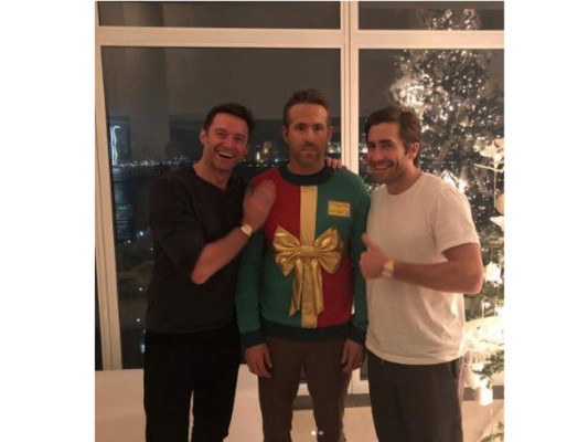 Hugh Jackman y Jake Gyllenhaal trollean a Ryan Reynolds