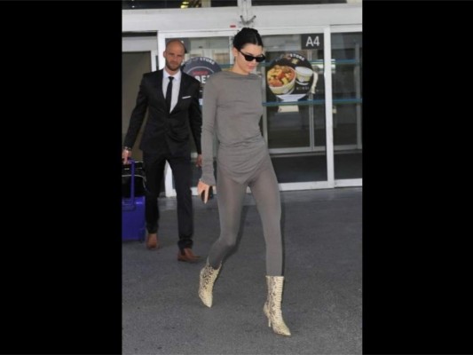 Los complicados pantalones que usa Kendall Jenner