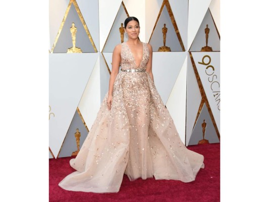 Gina Rodriguez con vestido de Zuhair Murad<br/>