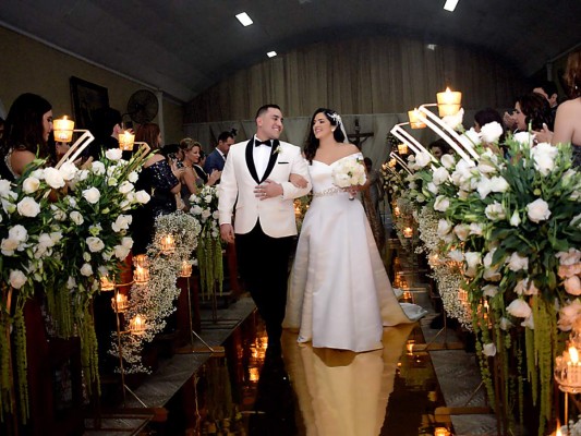 La boda de Adrián Patrón y Dominique Hawit