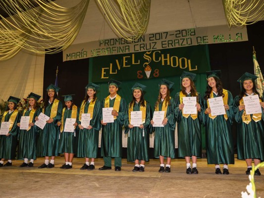 Entrega de títulos Elvel School