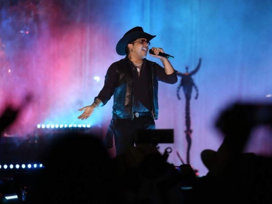 Exitoso concierto de Christian Nodal en Honduras