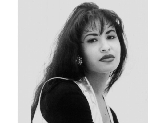 Se hacen virales las fotografías del entierro de Selena