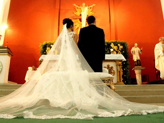La boda religiosa de Abel Fonseca y Claudia López