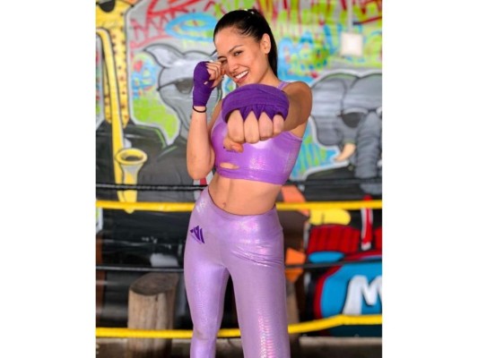 Tiene su propia marca deportiva que va despegando, se llama Andrea Meza ActiveWear.