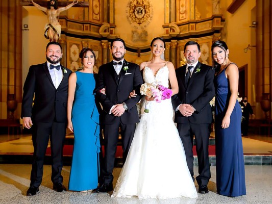 La boda de Henry Mauricio Soliman y Victoria Alejandra Valladares