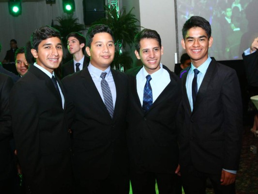 Prom night de New Horizon School  