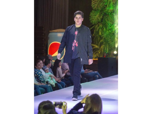 Senior´s 2018 Fashion Show de la Escuela Internacional Sampedrana  