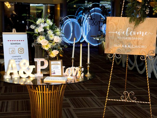La boda eclesiástica de Paola Pineda y Alejandro Martínez    