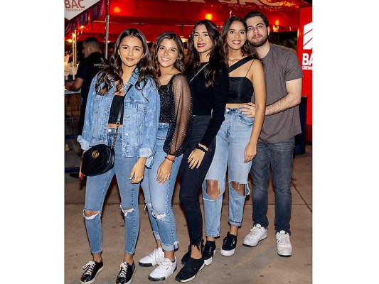 Carolina Cabeza, Gaby Mourra, María José Morales, Hadaca Morales y Eduardo Canahuati.