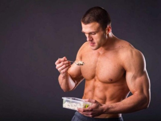 Masa Muscular: El atún es la fuente más completa de proteína debido a que contiene 10 aminoácidos que nuestro cuerpo necesita para un buen desarrollo celular, reponer o ganar tejido y masa muscular.