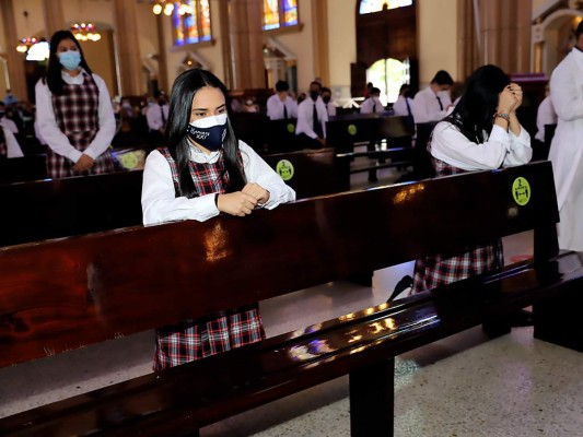 Misa para los seniors 2021 de Macris School