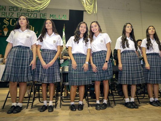 Entrega de títulos Elvel School