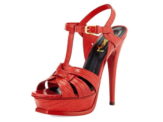 Inspiradas en los lagartos estas sandalias de plataforma de Saint Laurent