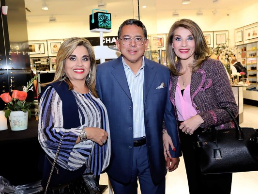 Inauguración de Danaé Perfumería