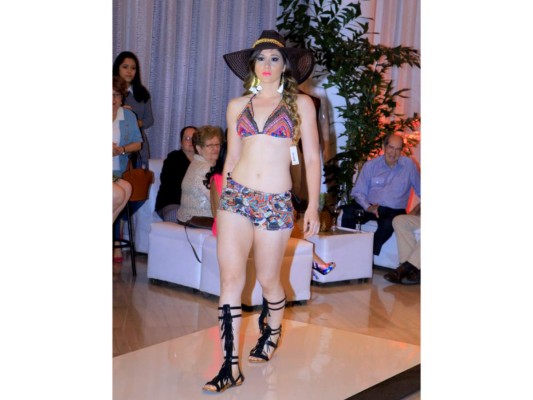Desfile a beneficio de la Orden Hospitalaria San Juan de Dios