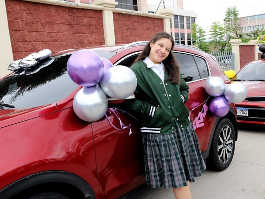 Senior Entrance de la Elvel School